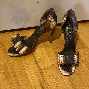 Valentino Garavani Snakeskin Heels. Sz. 36